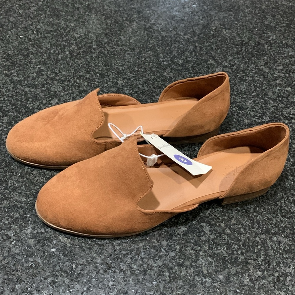 Universal Thread Tan Flats
